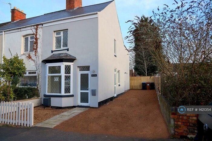 3 Bedroom Semi-Detached House To Rent In Hinckley Road, Burbage, Hinckley, LE10