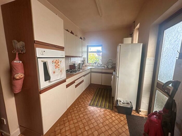 2 Bedroom Detached Bungalow For Sale In Carlton Avenue, Gillingham, Kent, ME7