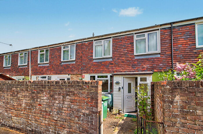 3 Bedroom Terraced House For Sale In Gregory Close, Basingstoke, RG21