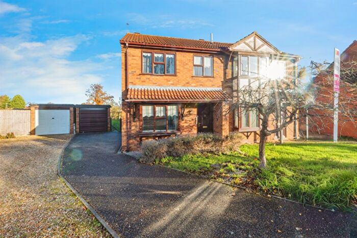 3 Bedroom Semi-Detached House For Sale In Wedgewood Road, Lincoln, LN6