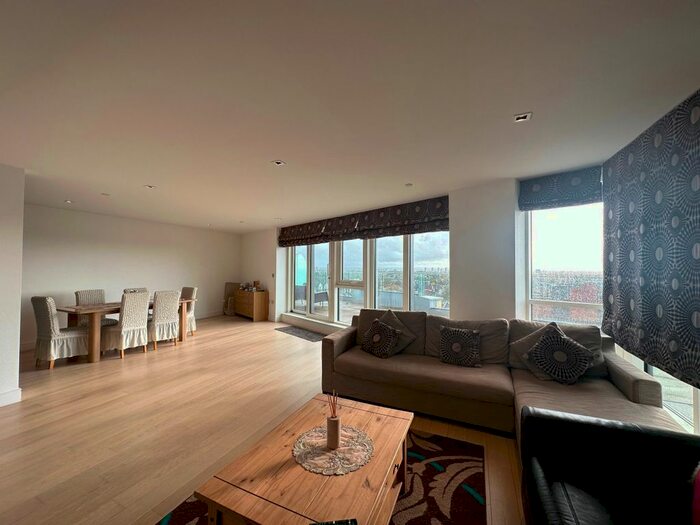 3 Bedroom Flat To Rent In Dashwood House, Dickens Yard, Longfield Avenue, London, W5