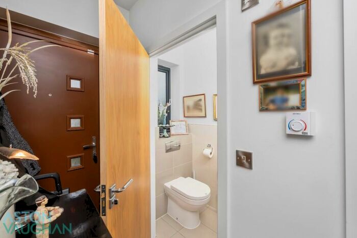 2 Bedroom Semi-Detached House For Sale In Bristol Gardens, Brighton, BN2