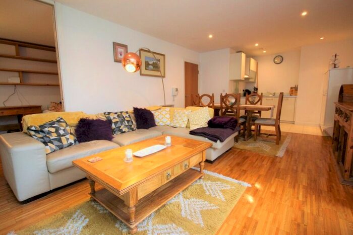 2 Bedroom Flat To Rent In Kelso Place, Manchester, M15