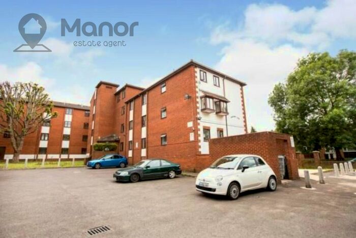 1 Bedroom Flat To Rent In Ashdown Court, Harts Lane, Barking, IG11