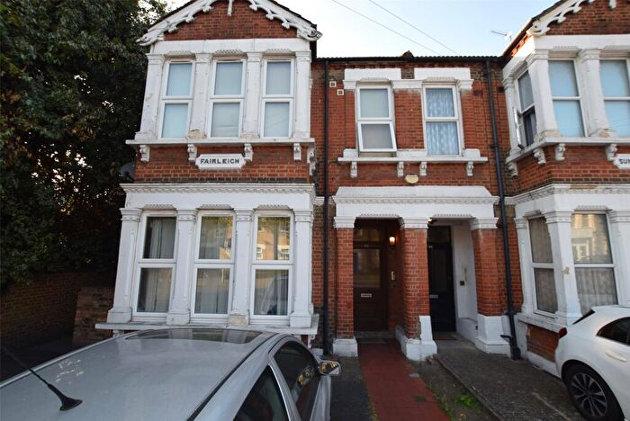 1 Bedroom Apartment To Rent In Eastern Road, Romford, RM1