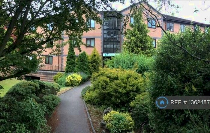 Studio To Rent In Kingfisher Court, High Wycombe, HP11
