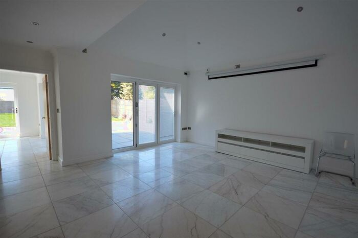 4 Bedroom House To Rent In Stocks Lane, Faldingworth, Market Rasen, LN8