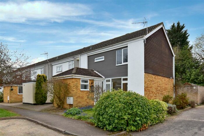 3 Bedroom End Of Terrace House To Rent In Wood Close, Windsor, Berkshire, SL4