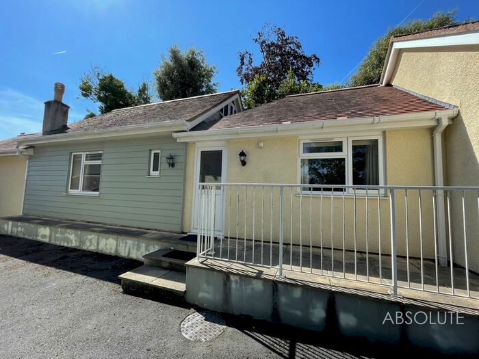 2 Bedroom Detached Bungalow To Rent In Seaway Lane, Torquay, TQ2