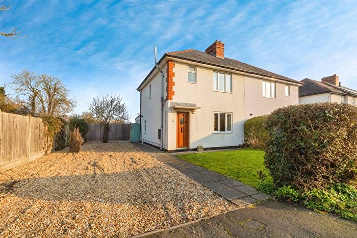 3 Bedroom Semi-Detached House For Sale In Fen Road, Heighington, Lincoln, LN4