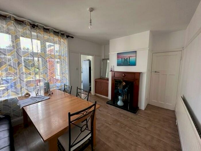 1 Bedroom Semi-Detached House To Rent In Chesterfield Road North, NG19