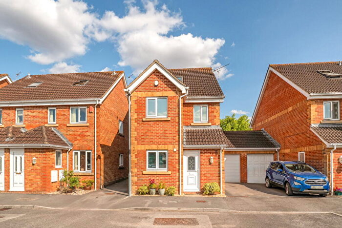 4 Bedroom Link Detached House For Sale In Peel Court, Melksham, SN12
