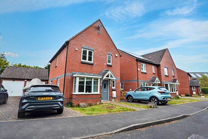 4 Bedroom Link Detached House For Sale In Orchard Close, Bredon, Tewkesbury, Gloucestershire, GL20