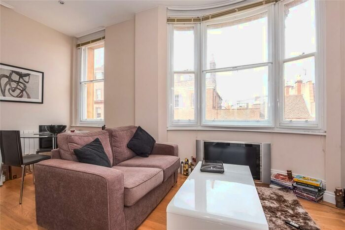 2 Bedroom Apartment To Rent In Friar Street, Reading, Berkshire, RG1