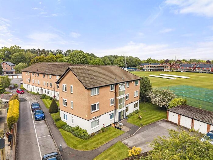 1 Bedroom Apartment For Sale In Abbots Court, Sale, M33