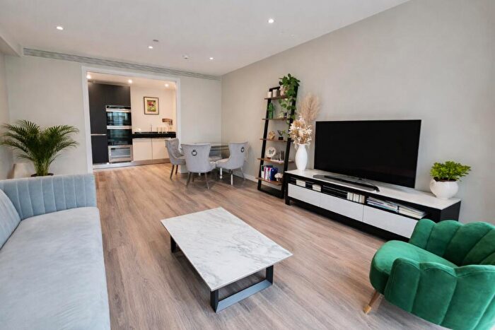 2 Bedroom Apartment To Rent In Meranti House, Alie Street, Goodman's Fields, E1