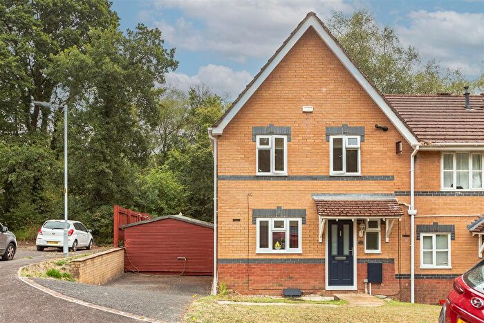 3 Bedroom End Of Terrace House For Sale In Byron Way, Killay, Swansea, SA2