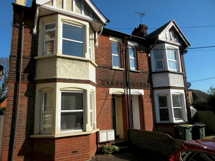 1 Bedroom Flat To Rent In Ashingdon Road, Rochford, SS4