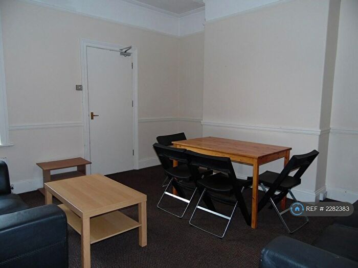 5 Bedroom Maisonette To Rent In Forsyth Road, Newcastle Upon Tyne, NE2