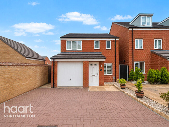 3 Bedroom Detached House For Sale In Chancellor Court, Northampton, NN2
