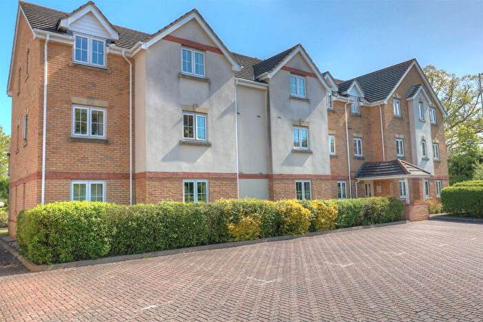 2 Bedroom Flat To Rent In Chandlers Gate, Hursley Road, Chandler's Ford, SO53