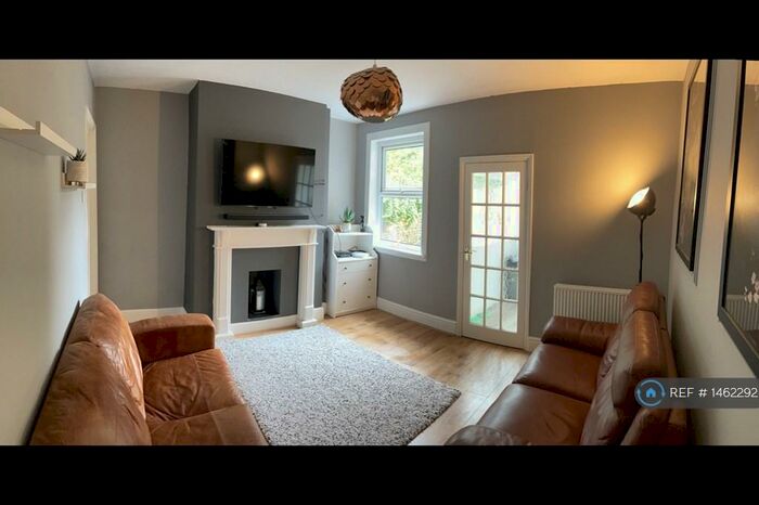 2 Bedroom End Of Terrace House To Rent In Eastoft Road, Doncaster, DN17