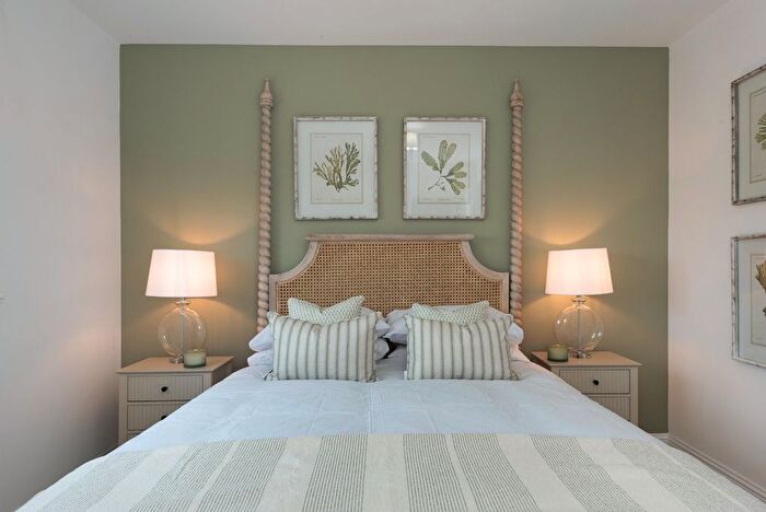 4 Bedroom Detached House For Sale In Summerfield Close, Staple, Canterbury, Kent, CT3