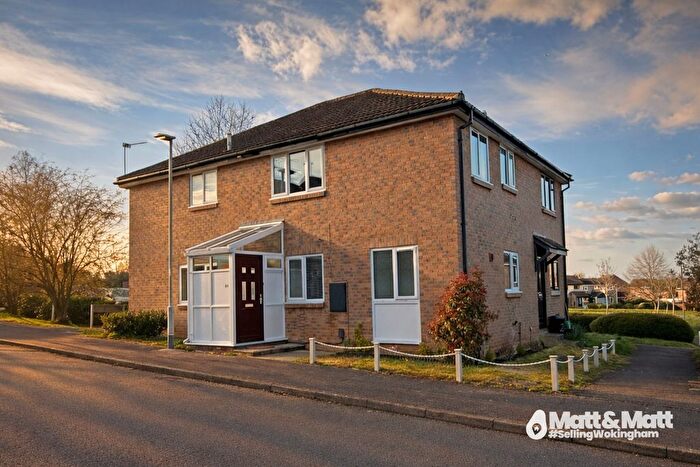 2 Bedroom Terraced House For Sale In Swallow Way, Wokingham, Berkshire, RG41