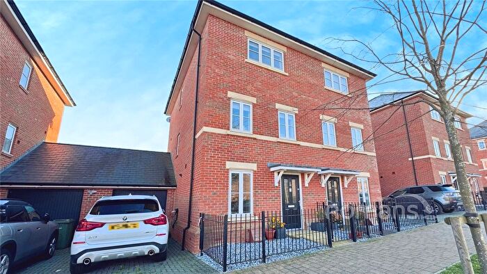4 Bedroom Semi Detached House For Sale In Montgomery Avenue, Wellesley, Aldershot, GU11