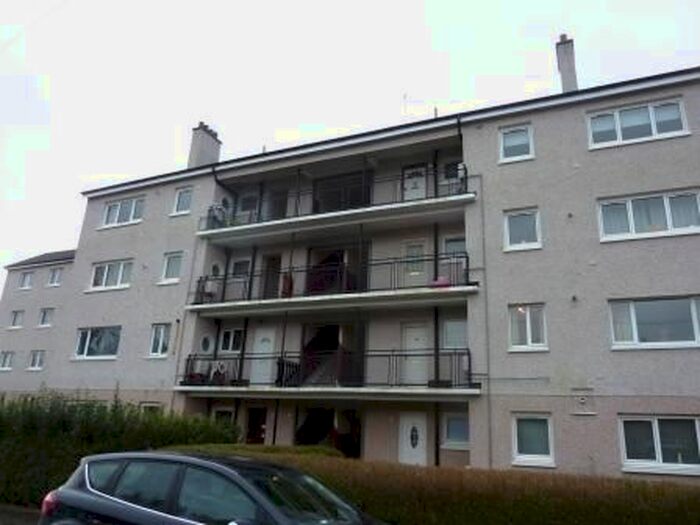 3 Bedroom Flat To Rent In Glenspean Street, Glasgow, G43