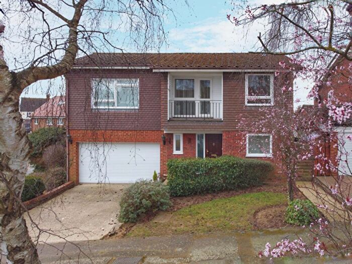 5 Bedroom Detached House For Sale In Brownshill, Maulden, Bedfordshire, MK45