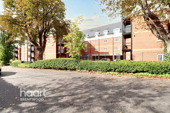 2 Bedroom Flat For Sale In Milan Walk, Brentwood, CM14