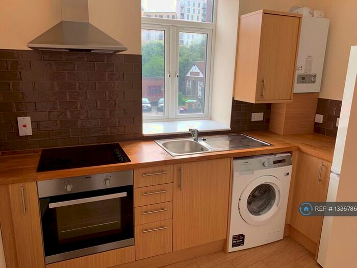 1 Bedroom Flat To Rent In Goldsworth Road, Woking, GU21