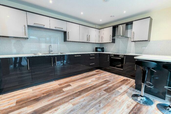 3 Bedroom Apartment To Rent In Ecco, S11