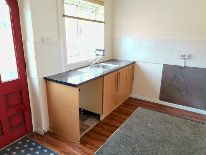 2 Bedroom House To Rent In Meadow Rise, Brynna, Pontyclun, CF72