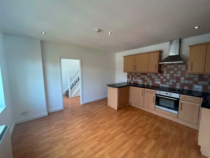 2 Bedroom Apartment To Rent In Plains Road, Mapperley, Nottingham, NG3