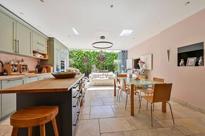 4 Bedroom Semi-Detached House For Sale In Upper Richmond Road, West Putney, London, SW15