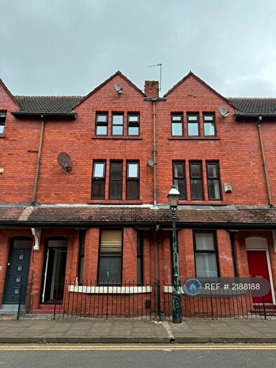 4 Bedroom Terraced House To Rent In Coronation Street, Salford, M5