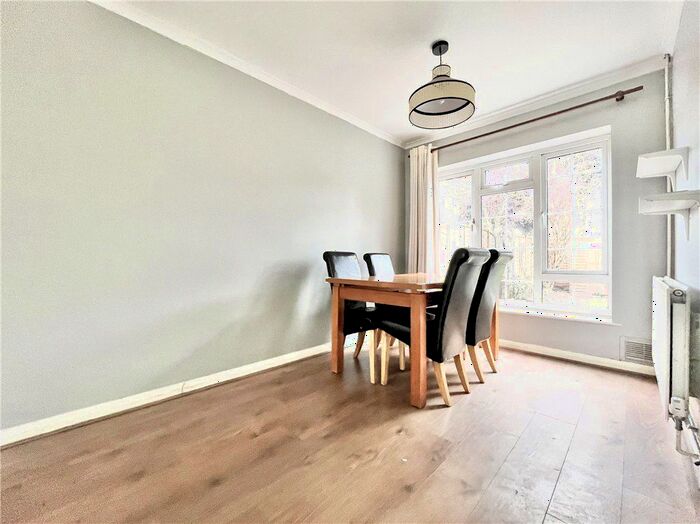 3 Bedroom End Of Terrace House To Rent In Regency Mews, Isleworth, TW7