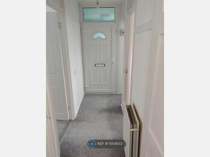 2 Bedroom Flat To Rent In Milwards, Harlow, CM19