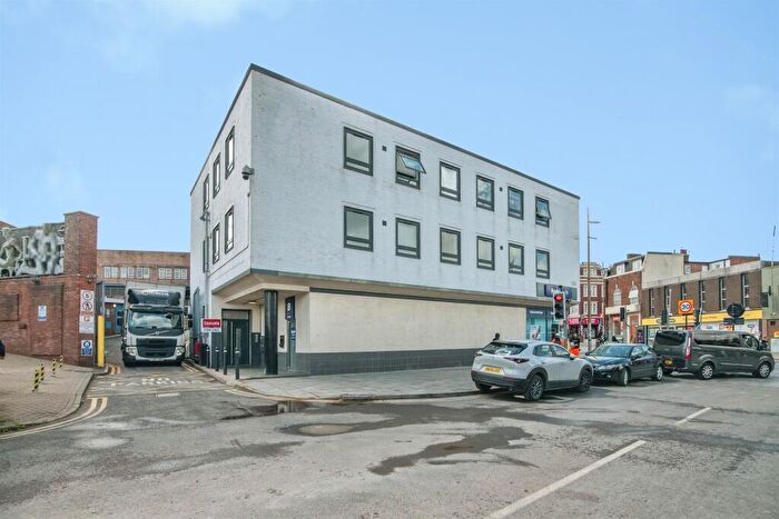 1 Bedroom Flat For Sale In Castle Street, Dudley, DY1
