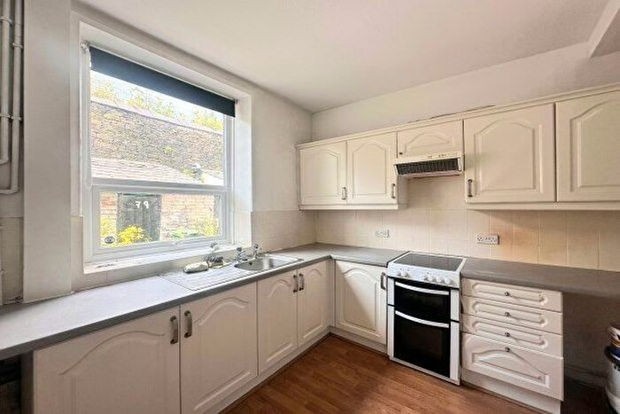 2 Bedroom Terraced House To Rent In Stockport Road, Ashton-Under-Lyne, OL5