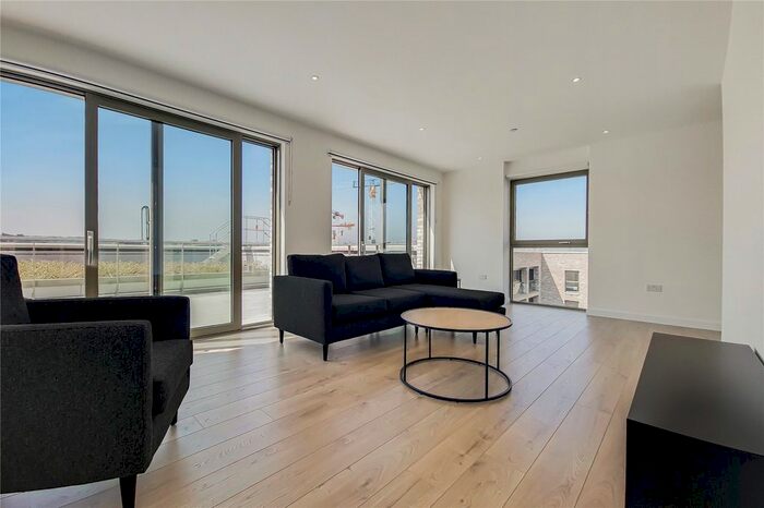 1 Bedroom Flat To Rent In Atlantis Avenue, London, E16