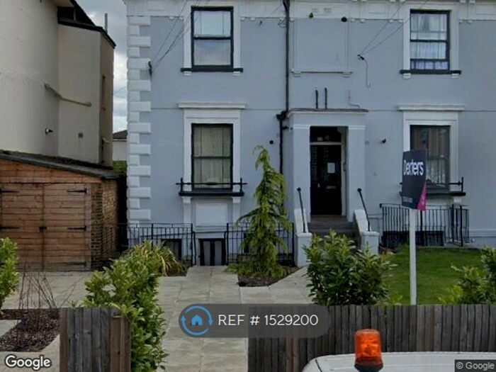 1 Bedroom Flat To Rent In Holmesdale Road, London, SE25