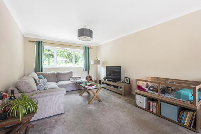 2 Bedroom Flat To Rent In Lubbock Road, Chislehurst, BR7