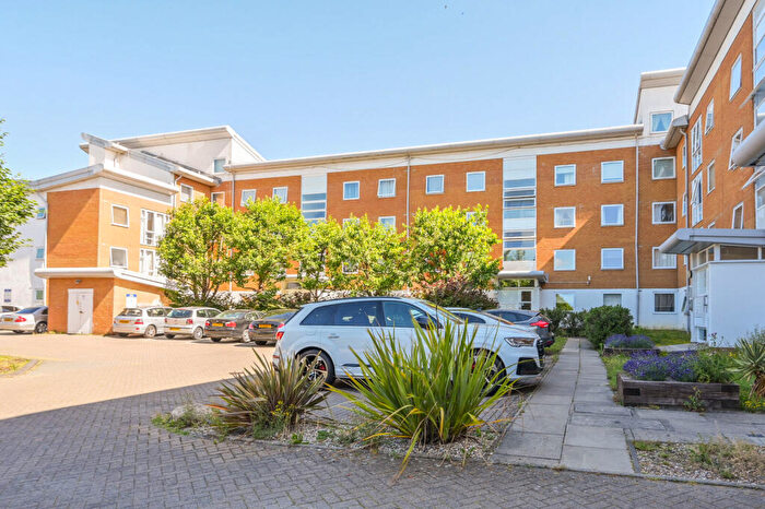 2 Bedroom Flat For Sale In Felixstowe Court, Gallions Reach, London, E16