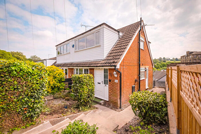 4 Bedroom Semi-Detached House To Rent In Devon Way, Brighouse, HD6