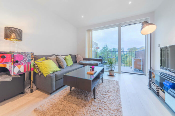 1 Bedroom Apartment To Rent In Bodiam Court, Lakeside Drive, Park Royal, London, NW10