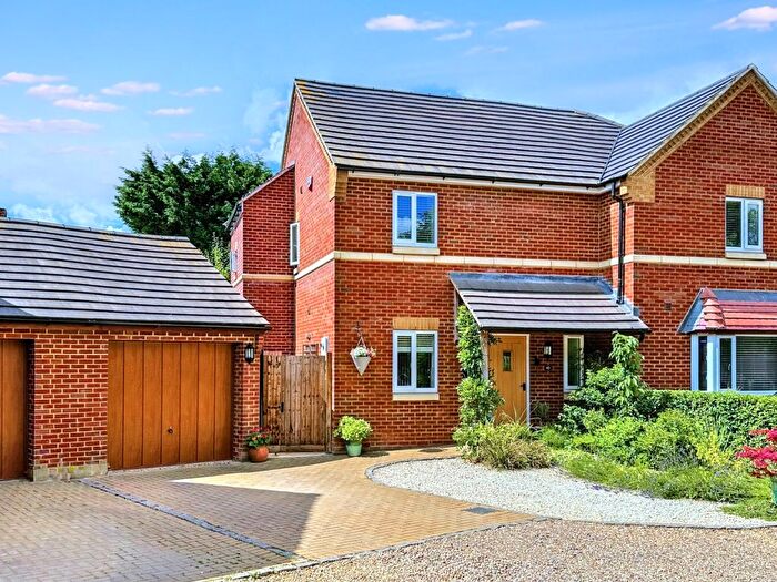 2 Bedroom Semi-Detached House For Sale In Pullman Close, Rushton, NN14
