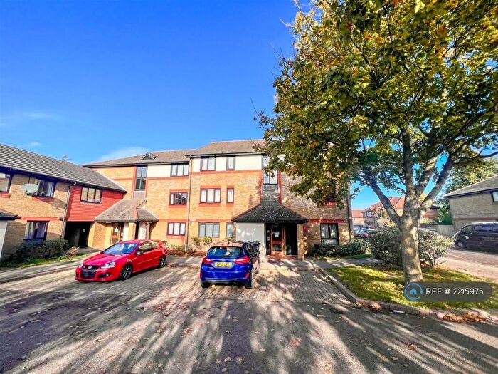 Studio To Rent In Louvain Road, Greenhithe, DA9